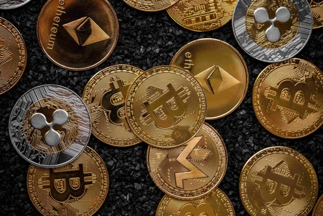 Bitcoin's Ponzi Scheme Paradox: Unraveling Misconceptions Amid Market Dynamics