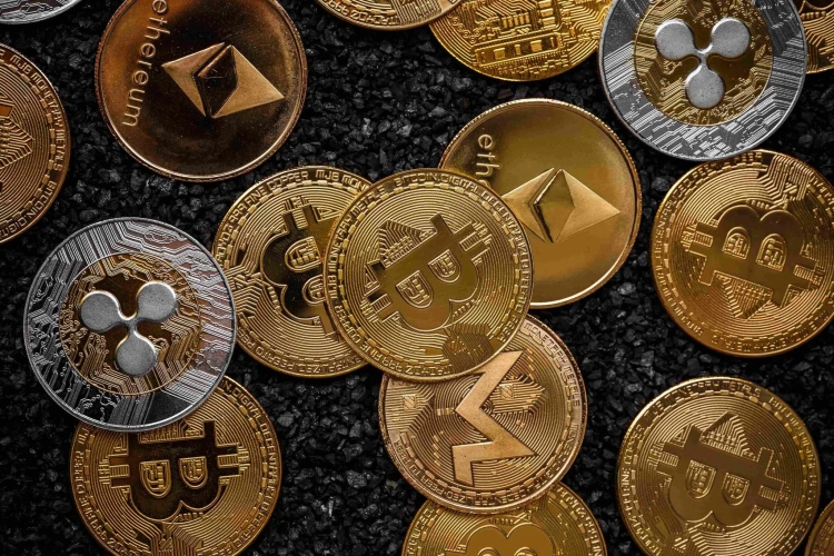 Bitcoin's Ponzi Scheme Paradox: Unraveling Misconceptions Amid Market Dynamics